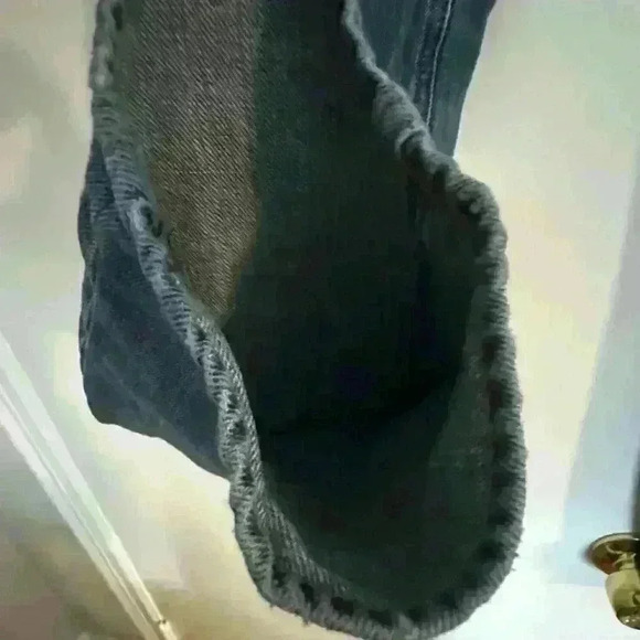 J. Crew. The Sutton. Dark wash. Mens Jean. - Picture 8 of 10